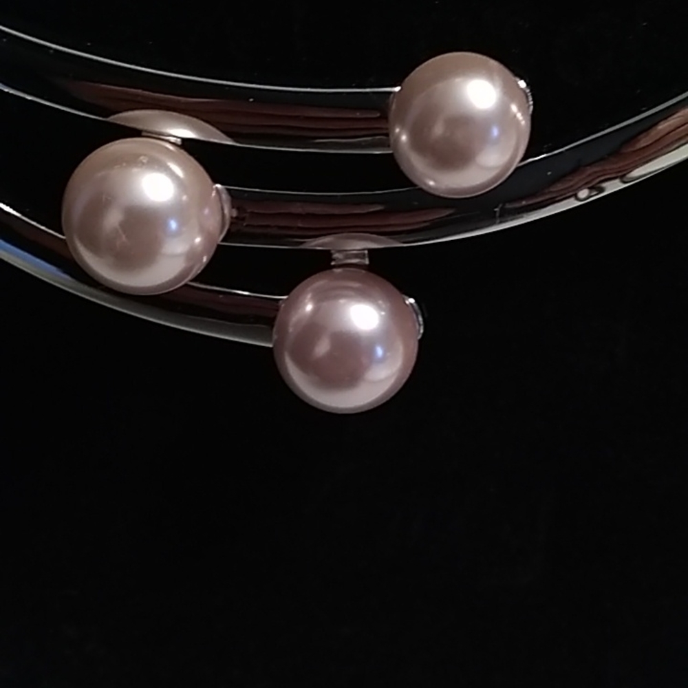Chicos faux pink pearl and silver necklace. - Picture 2 of 12